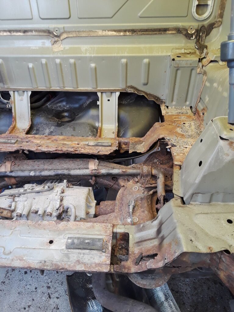 2006 Honda Ridgeline rusted frame. 